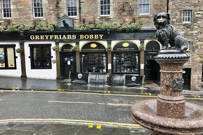Essential Walking Tour of Edinburgh's Old Town - St Giles’ Cathedral and the heart of medieval Edinburgh