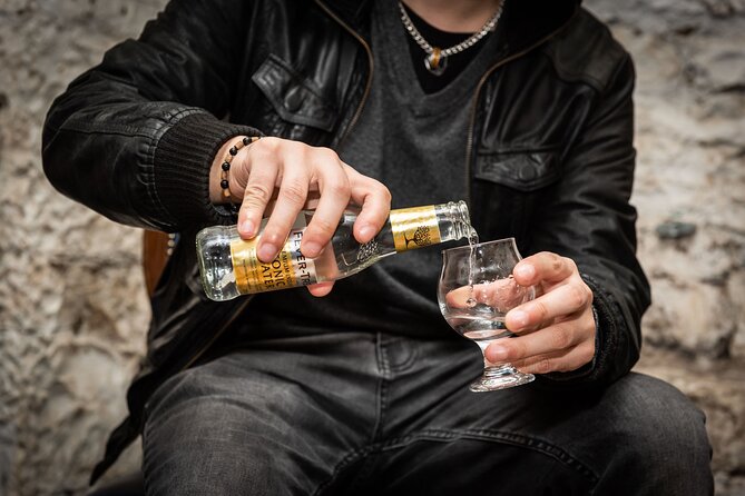 Evolution of Gin and Underground Gin Tasting in Edinburgh | 1hr - The Lost Close: an underground room with a strange past