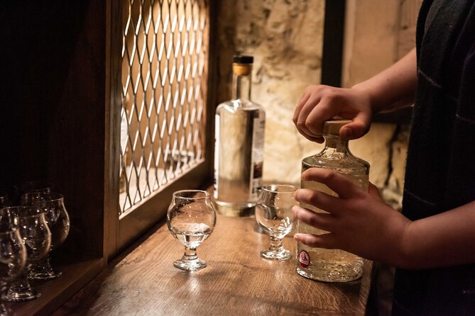 Evolution of Gin and Underground Gin Tasting in Edinburgh | 1hr - How this compares with a regular distillery visit