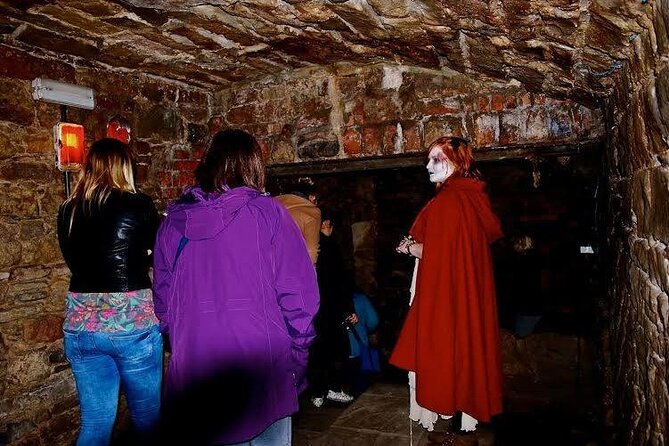 Extreme Paranormal Underground Ghost Tour in Edinburgh - A Costumed Performance, Not a Paranormal Guarantee
