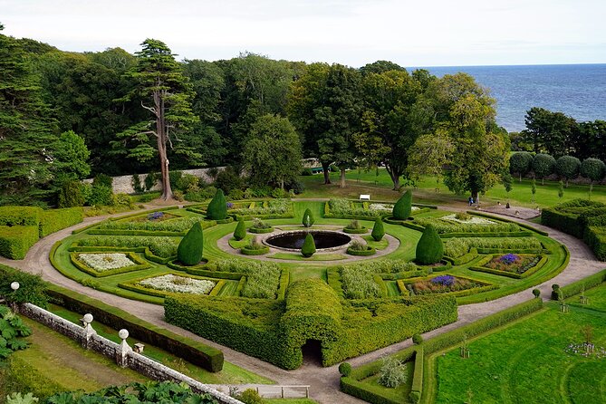 Fairytale Shore Experience - The grand entrance to Dunrobin Castle