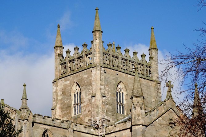 Full Day Tour to St Andrews, Dunfermline & the Fife Coast - Dunfermline Abbey and Scotland’s royal past