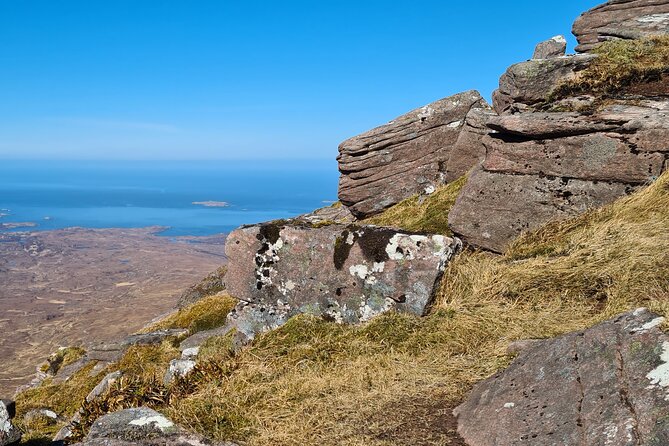 Full-Day Walking and Hiking Adventure in Quinag Mountain Range - The first climbs and the character of Quinag
