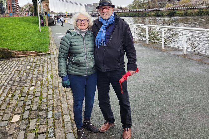 Fun Glasgow City Centre Walking Tour Guided - Starting with modern Scotland at the Donald Dewar Statue