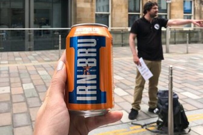 Gander Walking Tours in Glasgow - Royal Exchange Square and the Duke of Wellington’s cone