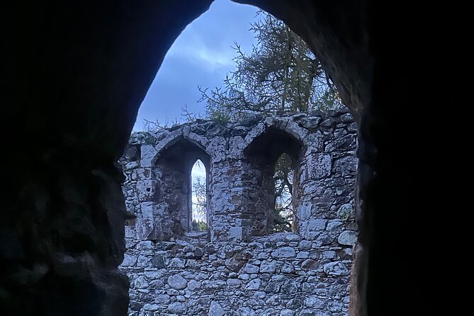 Ghost, Ghouls and Graveyards Private Highland Tour - What the Guides Add to the Evening
