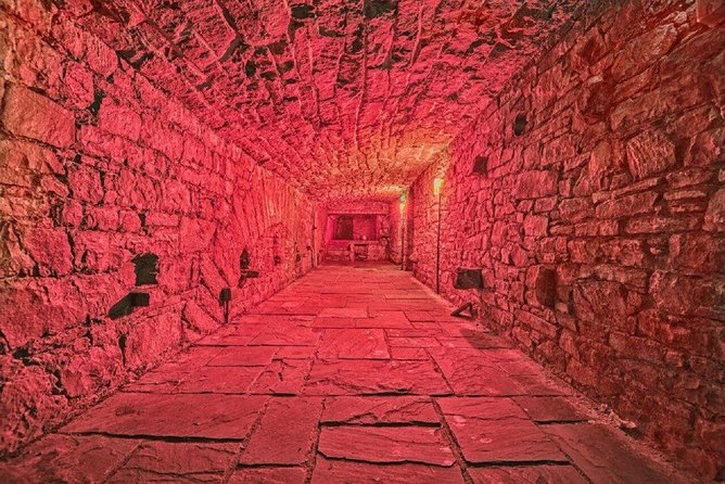 Ghost Tour in Spanish - Who will enjoy this most?