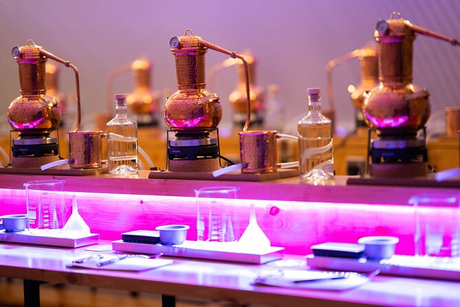 Gin Tasting Masterclass in Aberdeen - Your first drink: a double G&T