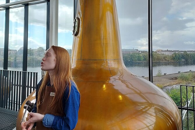 Glasgow EBike and Whisky Distillery Tour! - Green space at the Botanic Gardens and Kelvingrove Park