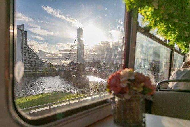 Glasgow Evening Dining Experiences - Why dinner on a red bus works in Glasgow