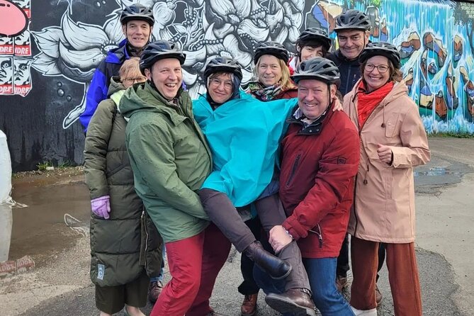 Glasgow Highlights Bike or Ebike Tour - Kelvingrove Park and Glasgow’s cultural side