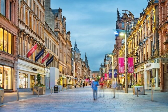 Glasgow Must-See Attractions Walking Tour with A Guide - What this Glasgow walk is really designed to do