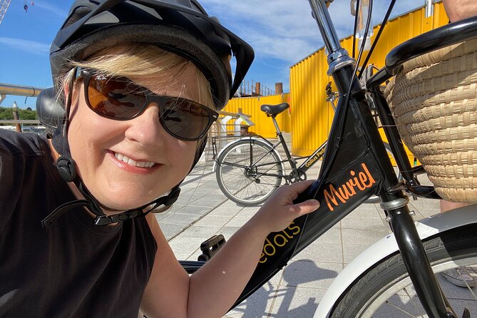 Glasgow Private Bike Tour: Highlights & Hidden Gems - Kelvingrove Art Gallery and Museum