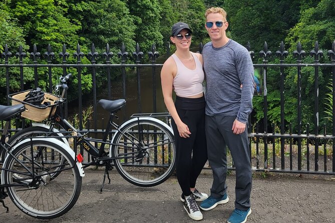 Glasgow Private Bike Tour: Highlights & Hidden Gems - Glasgow Botanic Gardens and the West End Finish