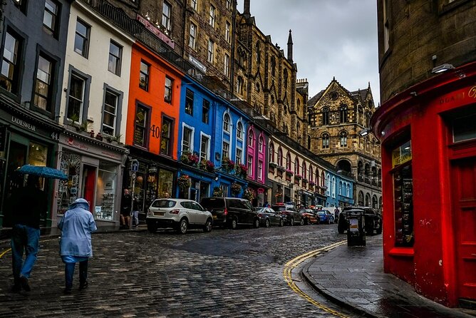 Guided 60-Minute Photography and sightseeing Tour in Edinburgh - Edinburgh Castle: framing the city’s great symbol