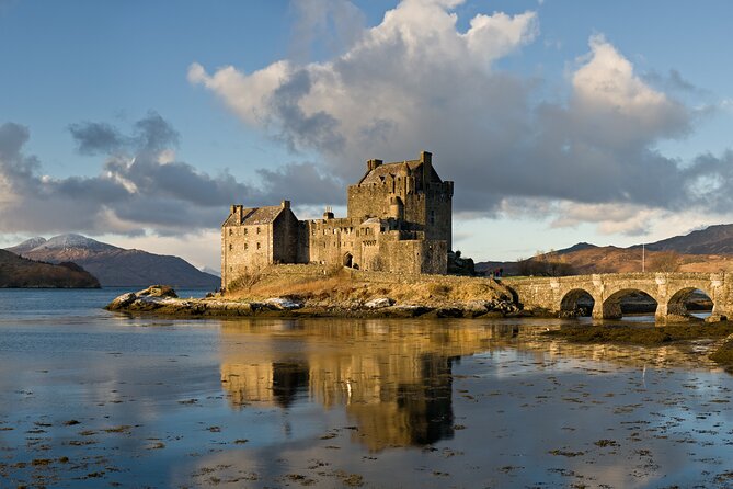 Guided Isle of Skye Sights and West Coast Day Tour - Loch Ness and Urquhart Castle