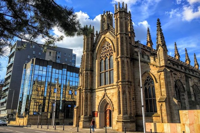 Half-Day Private Glasgow Must-Sees Tour - The Duke of Wellington and Glasgow’s strange sense of humor
