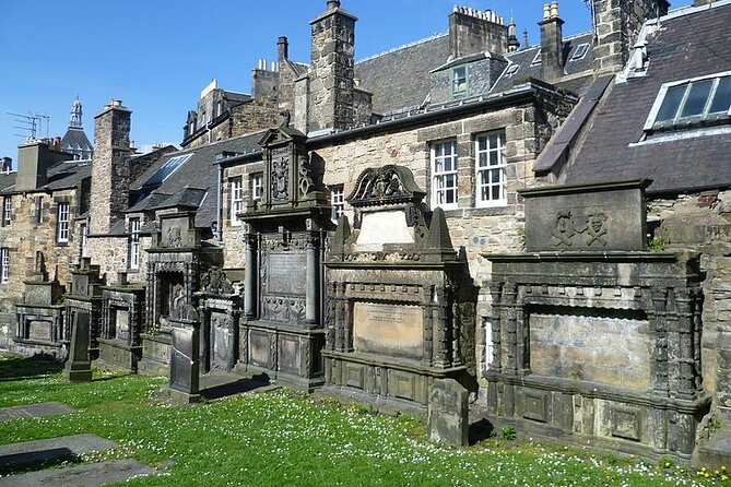 Harry Potter’s Edinburgh: A Self-Guided Audio Tour - The Elephant House: a famous ending with an uncertain door
