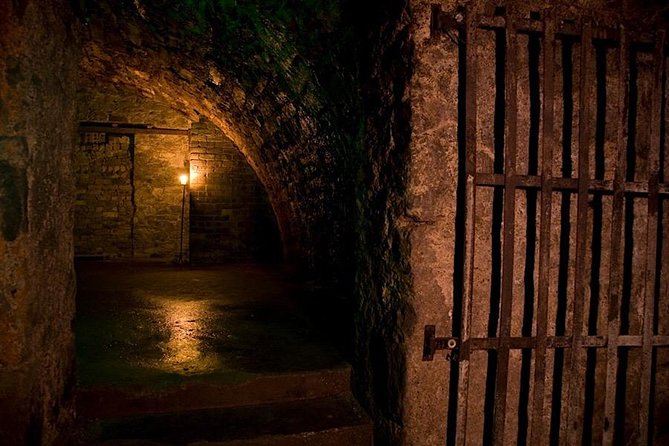 Haunted Vaults Walking Tour in Edinburgh - From the Royal Mile to the vault entrance