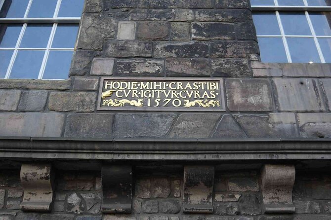 Highlights from the Royal Mile: A Self-Guided Audio Tour - Lawnmarket and the story of Deacon Brodie