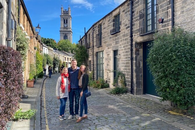 Historic Edinburgh and Rosslyn Chapel Full-Day Private Tour in a Premium Minivan - Old Town: closes, Castle Hill, and Victoria Street