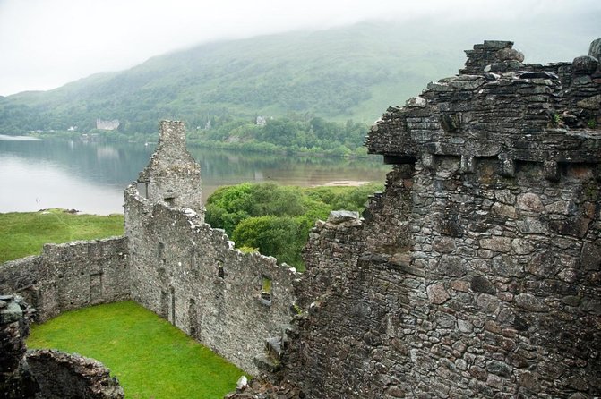 Historical Tour and Seafood Experience - Key points at a glance