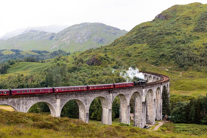 Hogwarts Express and Scottish Highlands Tour from Edinburgh - Mallaig: seafood, harbor views, and a tight schedule