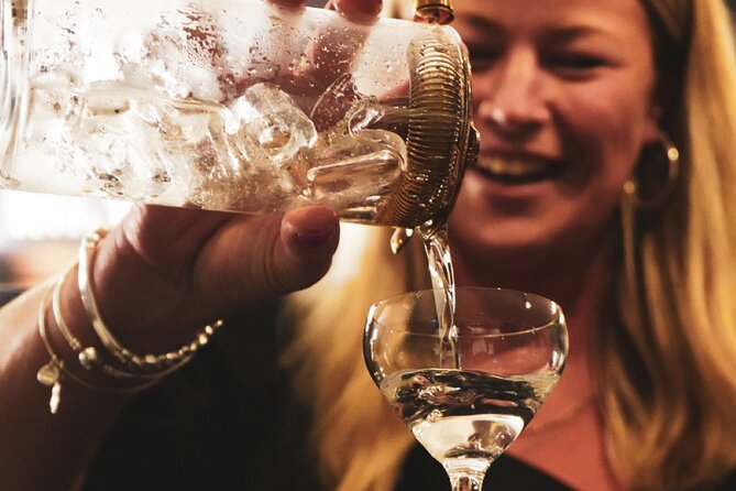 Holyrood Distillery Gin Tasting Experience - The lounge welcome and arrival cocktail