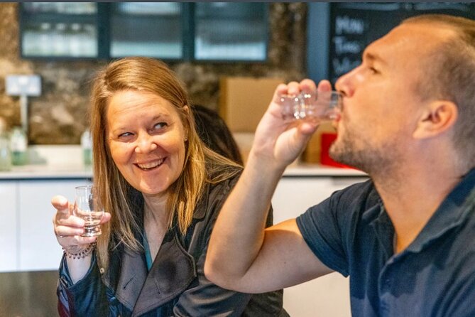 Holyrood Distillery Gin Tasting Experience - The Spirits Lab sensory challenge
