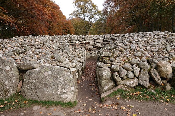 Invergordon Shore Excursion - Clava Cairns: 4,000 years of stone and silence