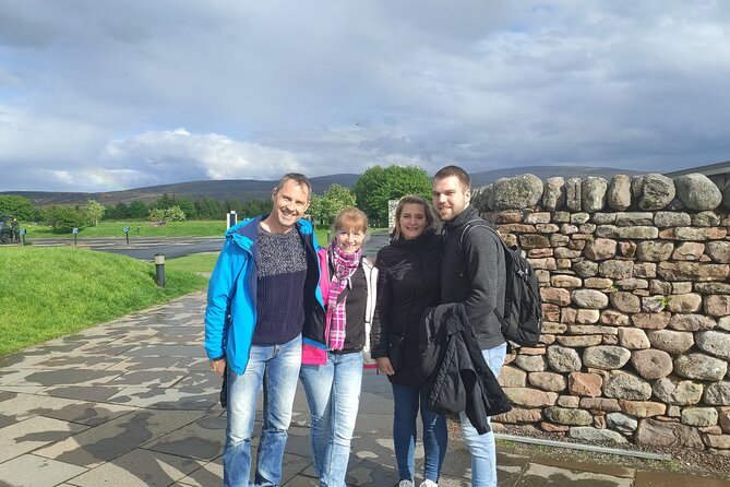 Invergordon Shore Tour Cawdor Castle Loch Ness Outlander Stones - Two hours inside Cawdor Castle