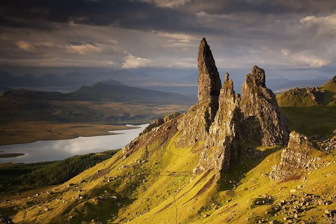 Isle of Skye Full Day Private Tour from Inverness - Loch Ness and the Urquhart Castle view