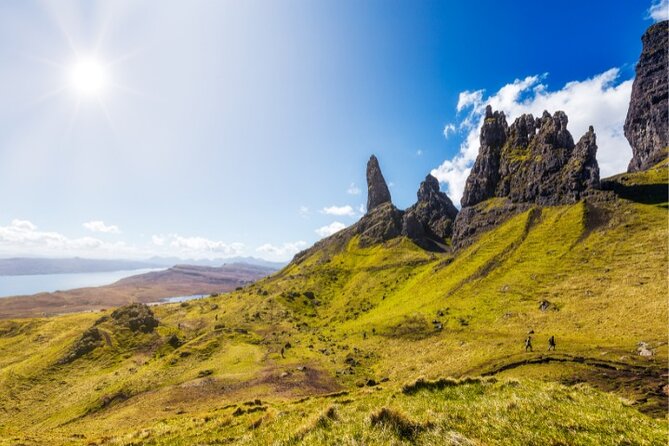 Isle Of Skye Self Guided Driving Tour - Brother’s Point: a coastal walk with dinosaur tracks