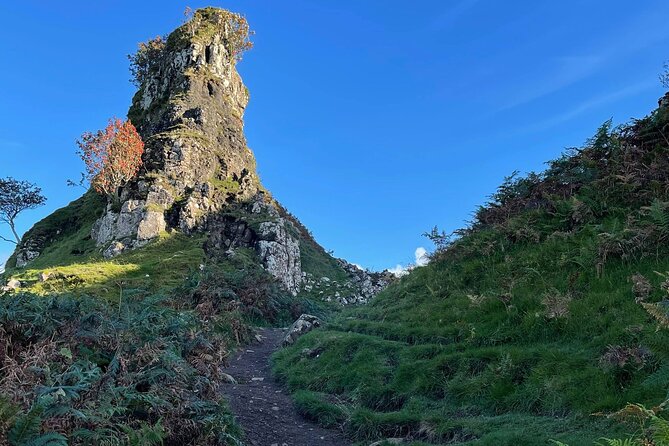 Isle Of Skye Tour Including Fairy Glen Quiraing and Kilt rock - Kilt Rock combines cliffs, water, and a dinosaur claim
