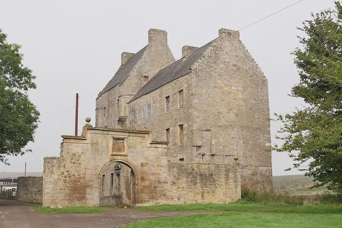 Jamie Fraser Outlander tour to Lallybroch tours Edinburgh - Doune Castle as Castle Leoch