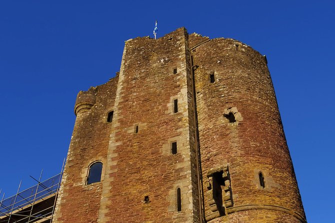 Jamie Fraser Outlander tour to Lallybroch tours Edinburgh - Linlithgow Palace and the Wentworth Prison connection