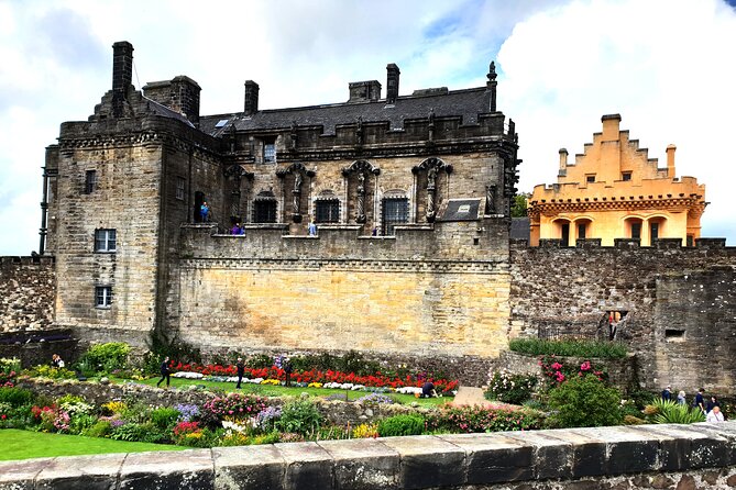 Loch Lomond, Stirling Castle, Distillery Private Tour - What your driver-guide adds