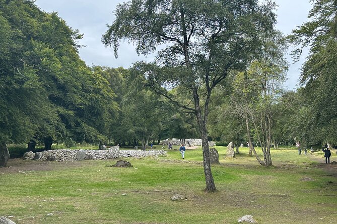 Loch Ness Tour: Day Trip to Loch Ness, Outlander Sites and More - Culloden Battlefield, where the history turns somber