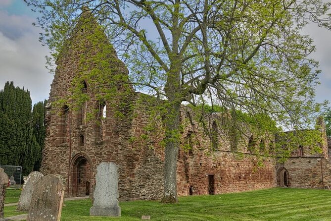 Loch Ness, Urquhart Castle & Culloden Battlefield Shore Excursion - Cawdor Castle is more than a Macbeth connection