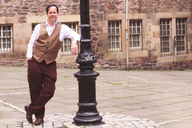 Magical Walking Tour in Edinburgh - Greyfriars Kirkyard and the haunted side of Edinburgh