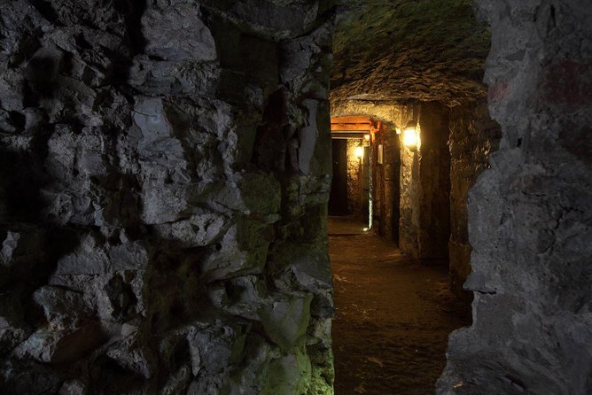 Multi-Sensory Night Walking Tour with Haunted Vaults in Edinburgh - Is one hour enough?