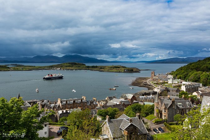 Oban and the West Highlands Day Trip from Edinburgh - The guides are a major part of the value