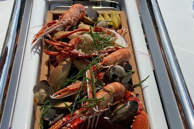 One Day Private Sailing from Oban Marina with Lunch - Choosing between lunch at anchor and lunch ashore