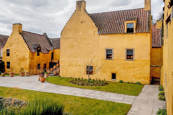 Outlander locations experience, Private Tour in a premium Minivan - Midhope Castle, Jamie’s Lallybroch