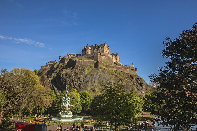 Private 4h Walking Tour in Edinburgh with Edinburgh Castle Tour - Calton Hill gives you the city in one glance