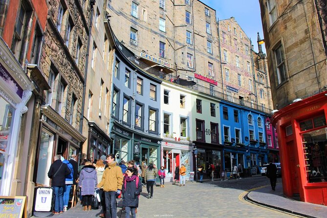 Private 4h Walking Tour in Edinburgh with Edinburgh Castle Tour - What the private format is really worth