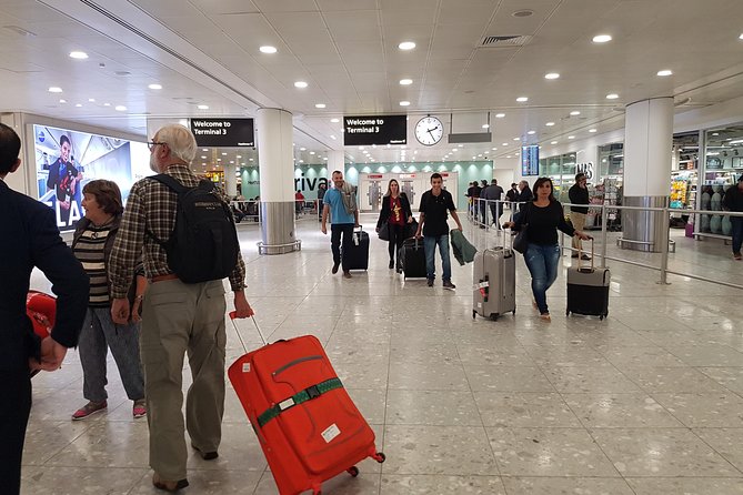 Private Airport transfer From or to Edinburgh airport (One way transfer) - From Edinburgh Airport to your hotel in 30 to 50 minutes
