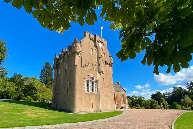 Private Balmoral Glamis Dunnottar Castles Tour from Aberdeen - Lunch at The Fife Arms adds a welcome pause