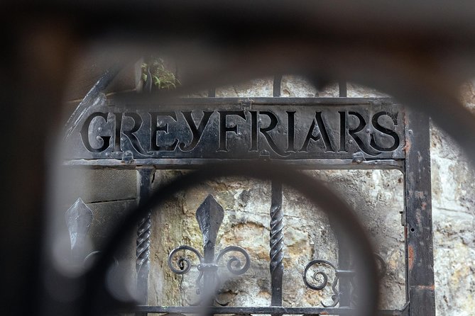 Private City Kickstart Tour: Edinburgh - Optional sights, stories, and local flavor