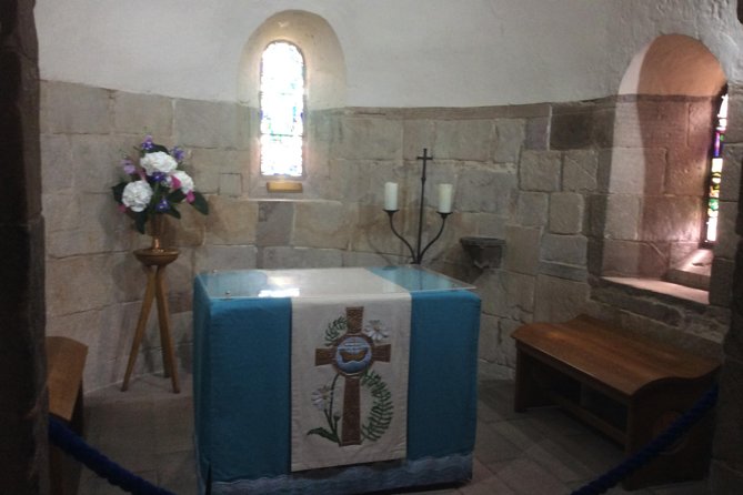 Private Edinburgh Castle Tour - The Great Hall and royal life inside the fortress
